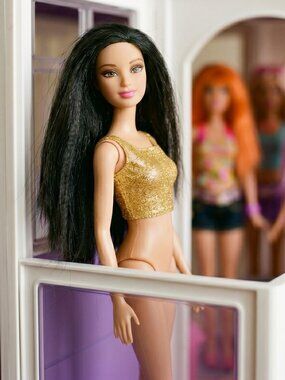 Mattel Barbie 11.5" Fashion Fever Lea Doll Gold Glitter Y2K Archival Investment